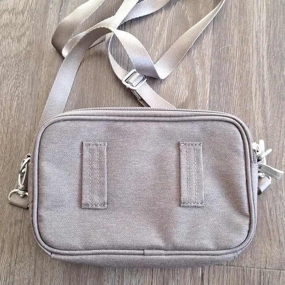 Baggallini Grey Crossbody Purse - Picture 3 of 4
